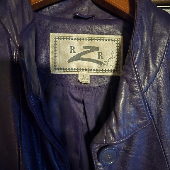 Women's Purple leather coat - Picture 2 of 3